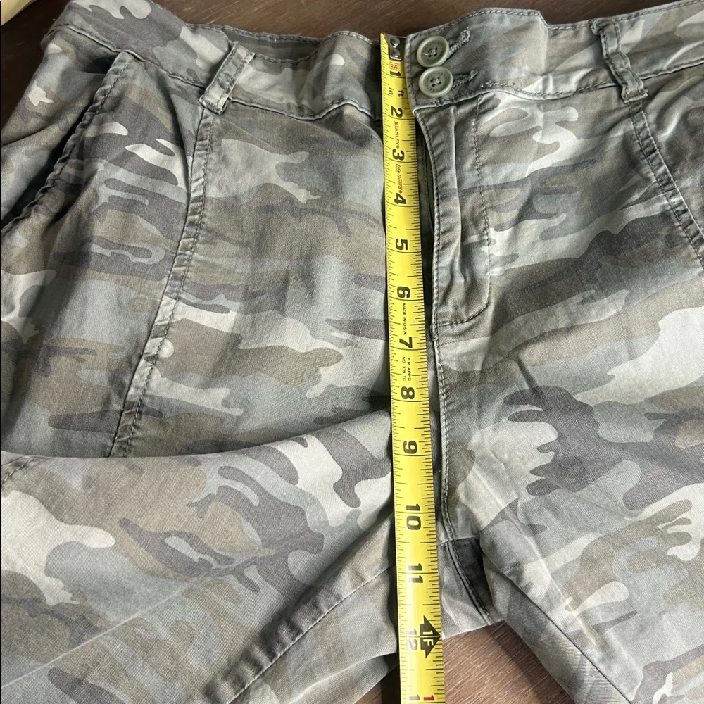 Sanctuary Rebel Camo Cargo Joggers Women’s Size 29 - Picture 8 of 13
